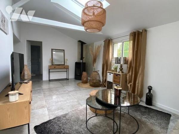 MAISON D'HABITATION TYPE LONGERE AVEC PISCINE