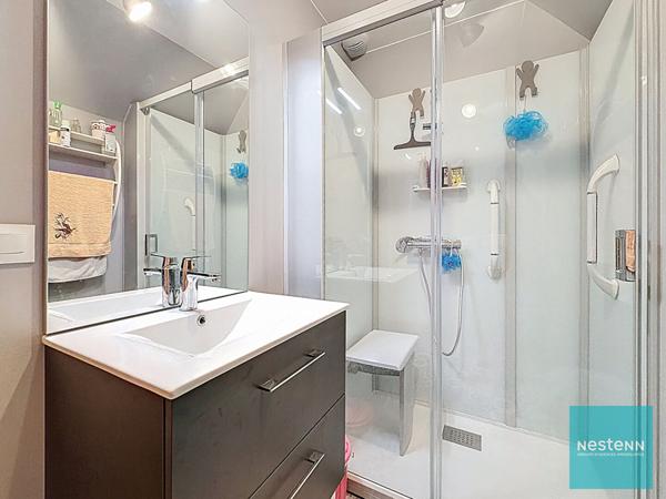 Maison mitoyenne à Saint Germain Laval - 4 chambres, garage et jardin