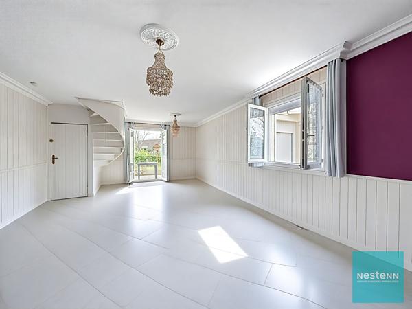 Maison mitoyenne à Saint Germain Laval - 4 chambres, garage et jardin