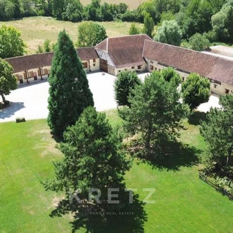 Domaine équestre et événementiel d'exception-1500 m2 -5,5 ha- entre Bourgogne et Champagne