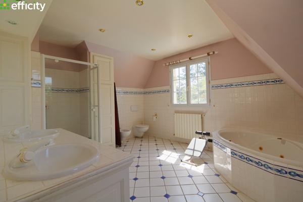 Maison
         7 pièces
        - 275 m² Bien prestige 945 000 € *