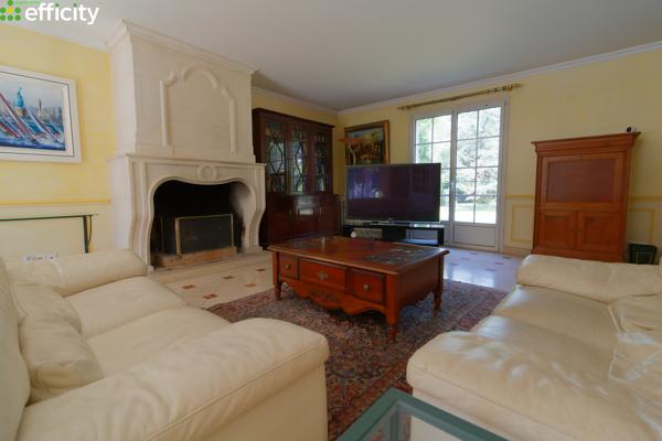 Maison
         7 pièces
        - 275 m² Bien prestige 945 000 € *