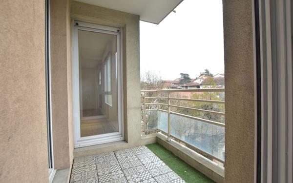 Appartement à louer    2 pièces •  Saint-Priest