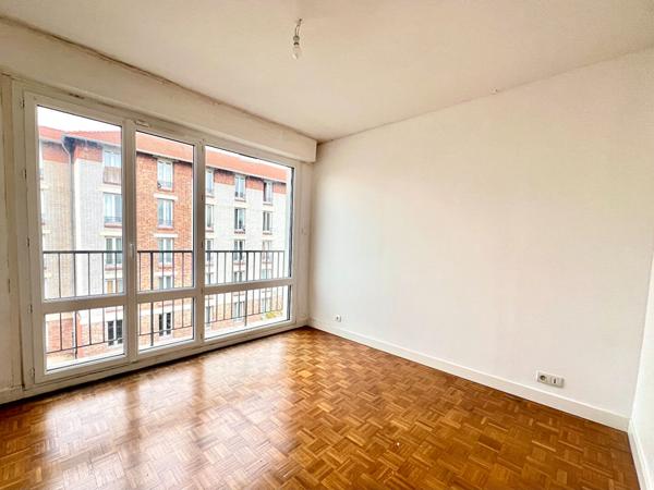 Trois pièces de 68m² avec balcons parking Rigollots