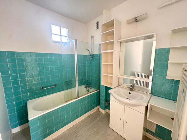 Trois pièces de 68m² avec balcons parking Rigollots