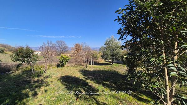 Une maison pas comme les autres à Peyruis (04310)