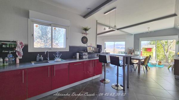 Une maison pas comme les autres à Peyruis (04310)