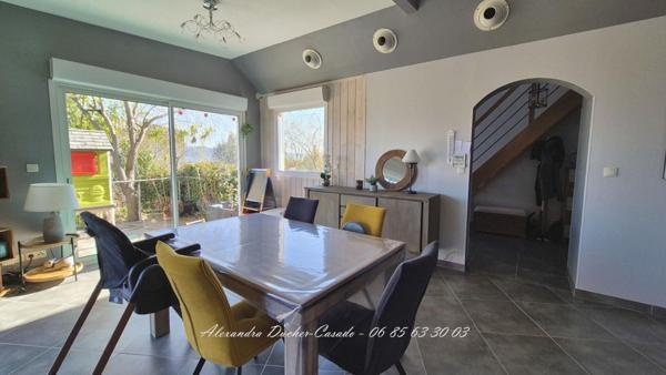 Une maison pas comme les autres à Peyruis (04310)