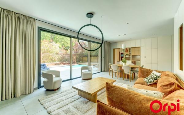 Maison à vendre    5 pièces • 179,22 m2 Caluire-et-Cuire