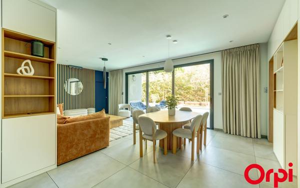 Maison à vendre    5 pièces • 179,22 m2 Caluire-et-Cuire