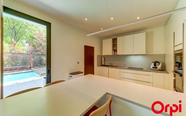 Maison à vendre    5 pièces • 179,22 m2 Caluire-et-Cuire
