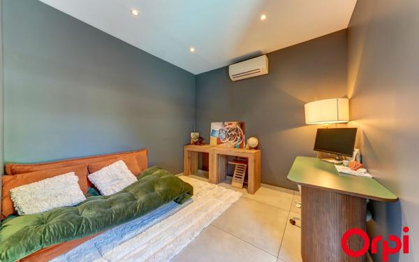 Maison à vendre    5 pièces • 179,22 m2 Caluire-et-Cuire