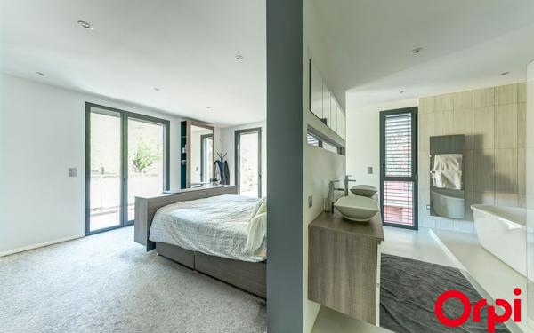 Maison à vendre    5 pièces • 179,22 m2 Caluire-et-Cuire