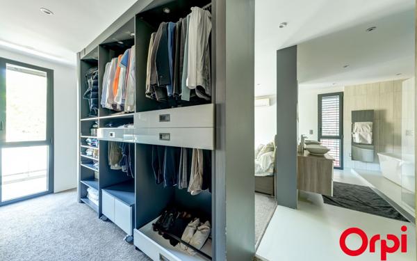 Maison à vendre    5 pièces • 179,22 m2 Caluire-et-Cuire