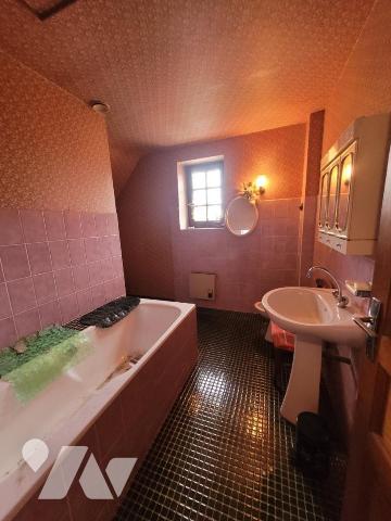 CHANGE - MAISON EN PIERRE