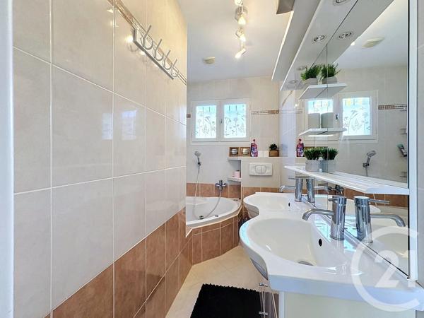 Maison à vendre  5 pièces - 135 m 2   GUJAN MESTRAS  - 33