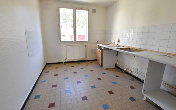 Appartement à vendre    3 pièces • 61,43 m2 Lyon 8