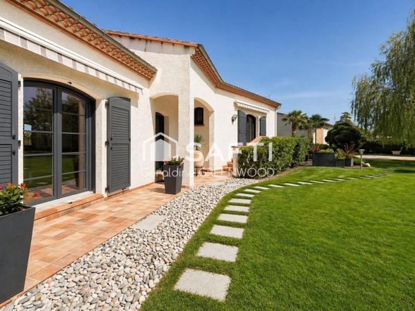 MAISON AUTHENTIQUE TRADITIONNELLE DE PLAIN-PIED AVEC PISCINE SUR 1HA DE TERRAIN AGRICOLE