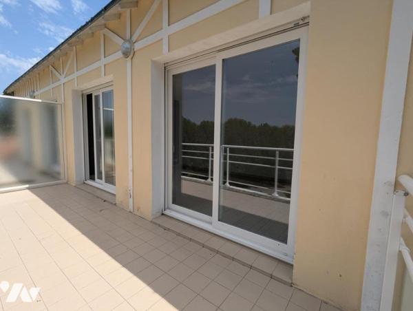 DERNIER ETAGE, APPARTEMENT 2 CHAMBRES VUE MER