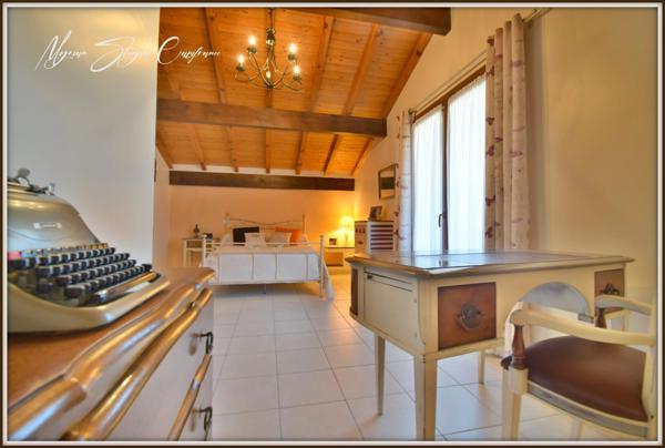 Maison Landaise à vendre 6 pièces de 153 m² (40) Soustons, commerces à pied, au calme.