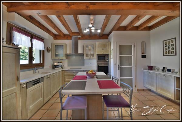 Maison Landaise à vendre 6 pièces de 153 m² (40) Soustons, commerces à pied, au calme.