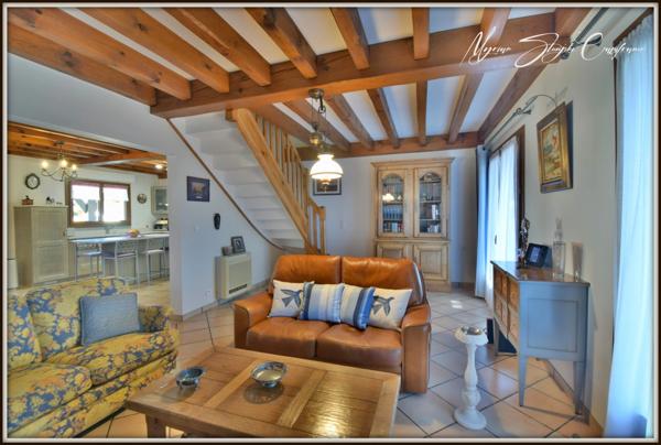 Maison Landaise à vendre 6 pièces de 153 m² (40) Soustons, commerces à pied, au calme.