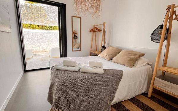 Maison à vendre    6 pièces •  Saint-Martin-de-Ré