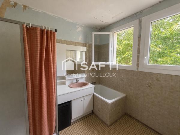 Pavillon de plain pied, 3 chambres, jardin et sous sol