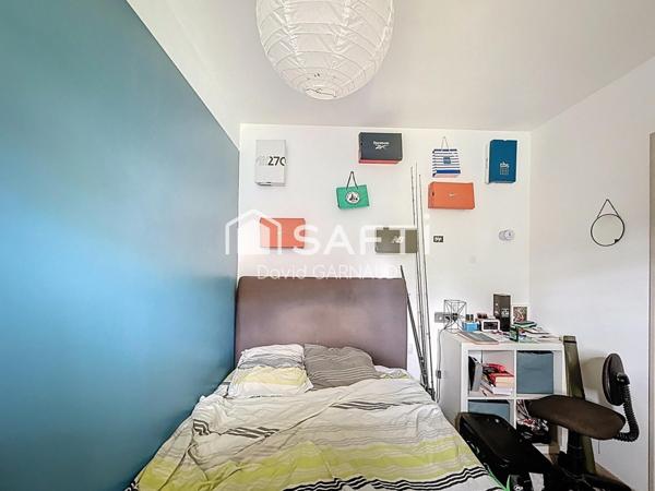 Maison à la campagne avec seconde habitation et un atelier.