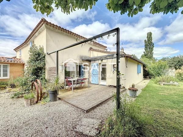 Maison à la campagne avec seconde habitation et un atelier.
