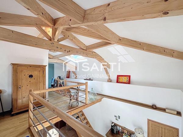 Maison à la campagne avec seconde habitation et un atelier.