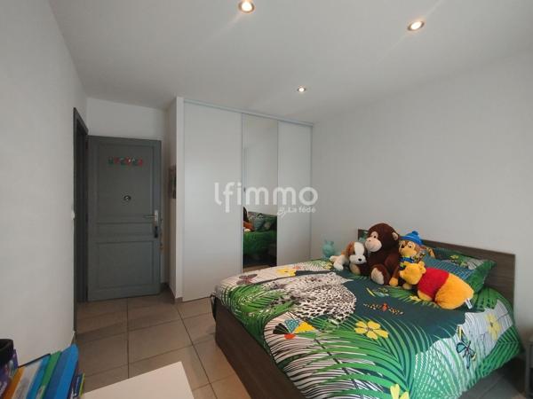 Maison 3 faces - 130 m2 - 5 chambres - Theza