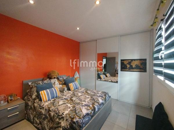 Maison 3 faces - 130 m2 - 5 chambres - Theza