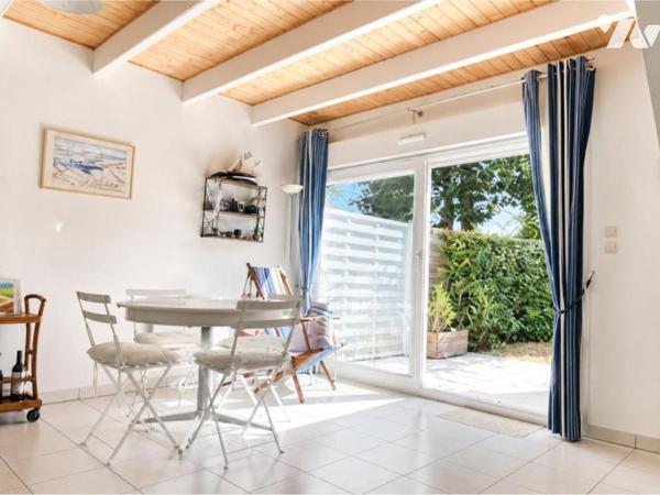 BEG MEIL – MAISON À 800 M DU BOURG ET PLAGES