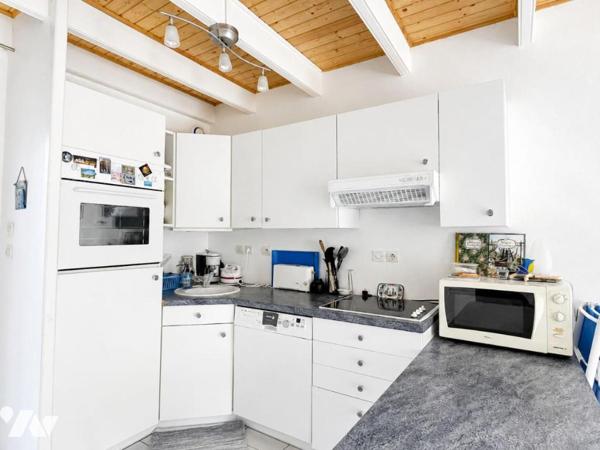 BEG MEIL – MAISON À 800 M DU BOURG ET PLAGES