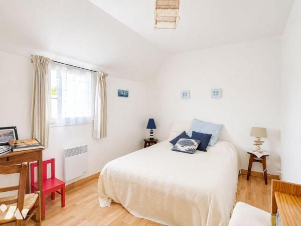 BEG MEIL – MAISON À 800 M DU BOURG ET PLAGES