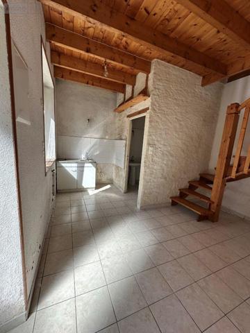 Maison de ville à vendre à Carhaix-Plouguer dans le Finistère (29270), ref : C0245