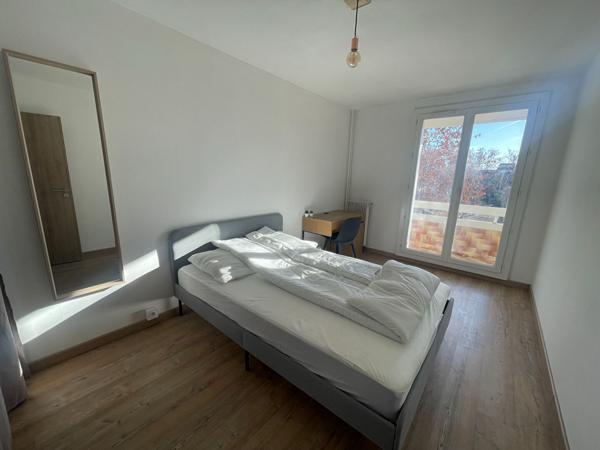 A LOUER - AIX EN PROVENCE - CHAMBRE EN COLOCATION AVEC BALCON