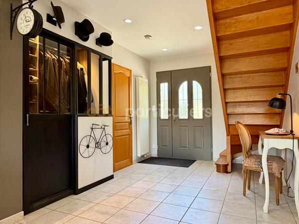 Vente
                Maison143 m² - 6 Pièces -
                    CARENTAN LES MARAIS (50500)