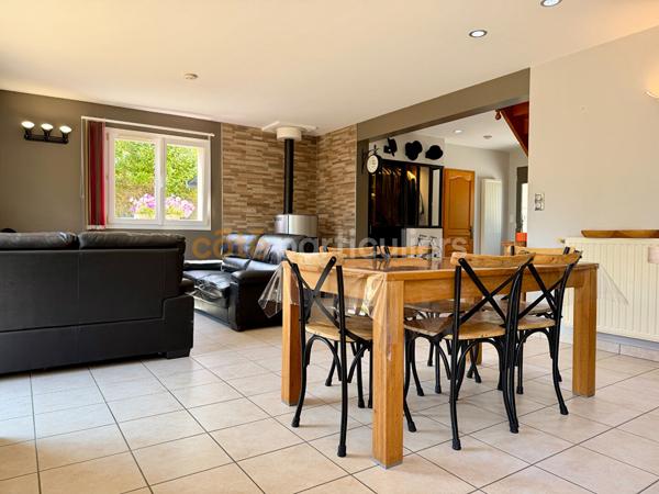 Vente
                Maison143 m² - 6 Pièces -
                    CARENTAN LES MARAIS (50500)