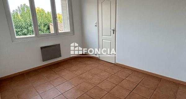 Location Appartement 2 pièces 31 m² - Orange 84100