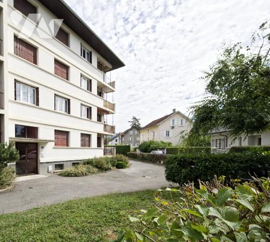 Appartement 30, 27m2 entièrement à rénover, cave et garage de 22m2 à 5mn en voiture du lac d'ANNECY