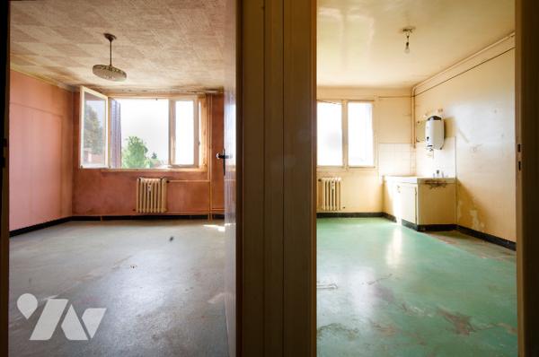 Appartement 30, 27m2 entièrement à rénover, cave et garage de 22m2 à 5mn en voiture du lac d'ANNECY