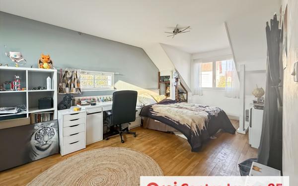 Maison à vendre    9 pièces • 145 m2 Argenteuil