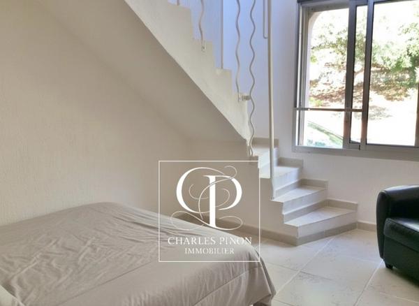 Maison à vendre 8 pièces ROGNES (13)