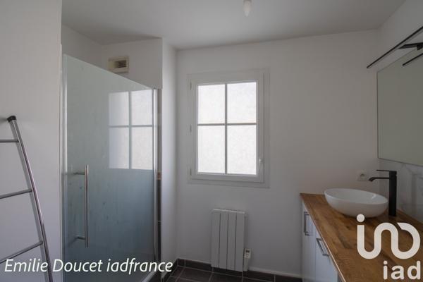 Appartement 3 pièces de 57 m² à Bièvres (91570)