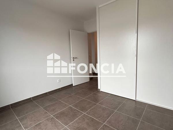 Location Appartement 4 pièces 87.4 m² - 11 RUE COLOMBINE Grenoble 38100