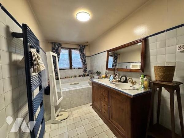 MAISON STYLE LONGERE