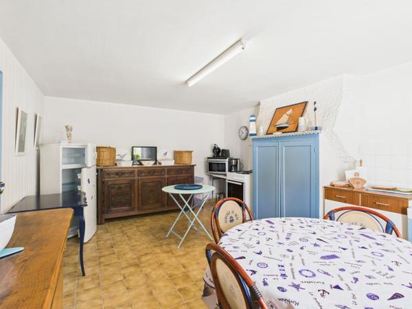 URGENT CHARMANTE MAISON A RENOVER PROCHE DE LA MER