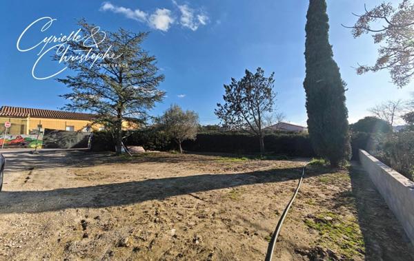 Dpt Hérault (34), à vendre à SAINT-FELIX DE LODEZ : Terrain viabilisé de 340m²